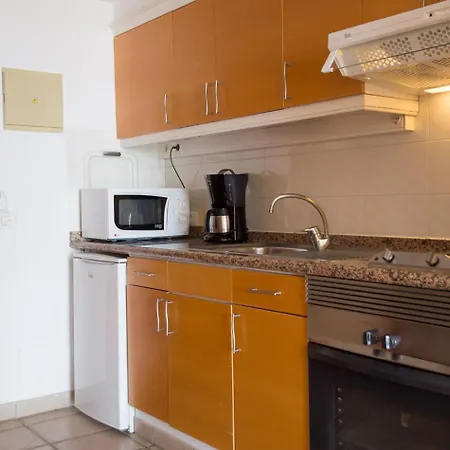 Ona Beverly Hills Aparthotel 4*