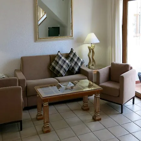 Beverly Hills - Excel & Los Cristianos (Tenerife)
