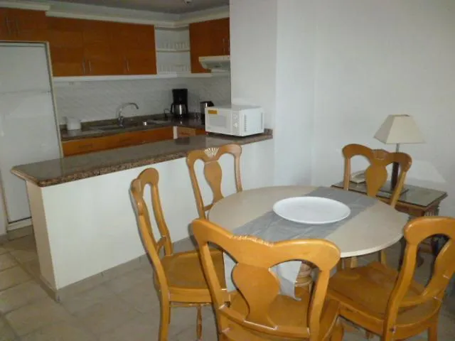 Ona Beverly Hills מלון דירות 4*