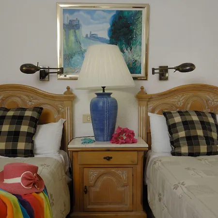 Ona Beverly Hills Aparthotel 4*